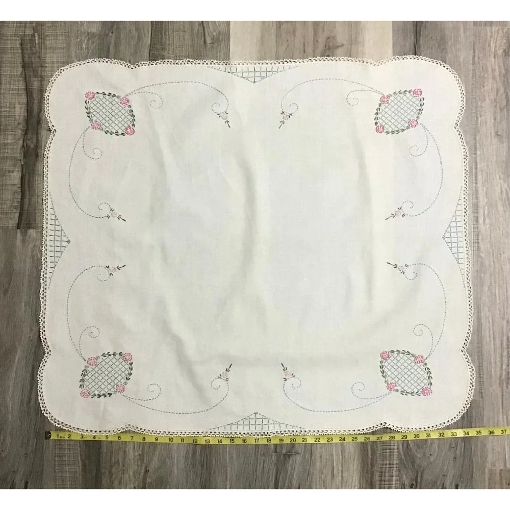 VTG Hand Embroidered Floral Tablecloths 3pc Lace Scalloped Edge Cottage 34 x 34